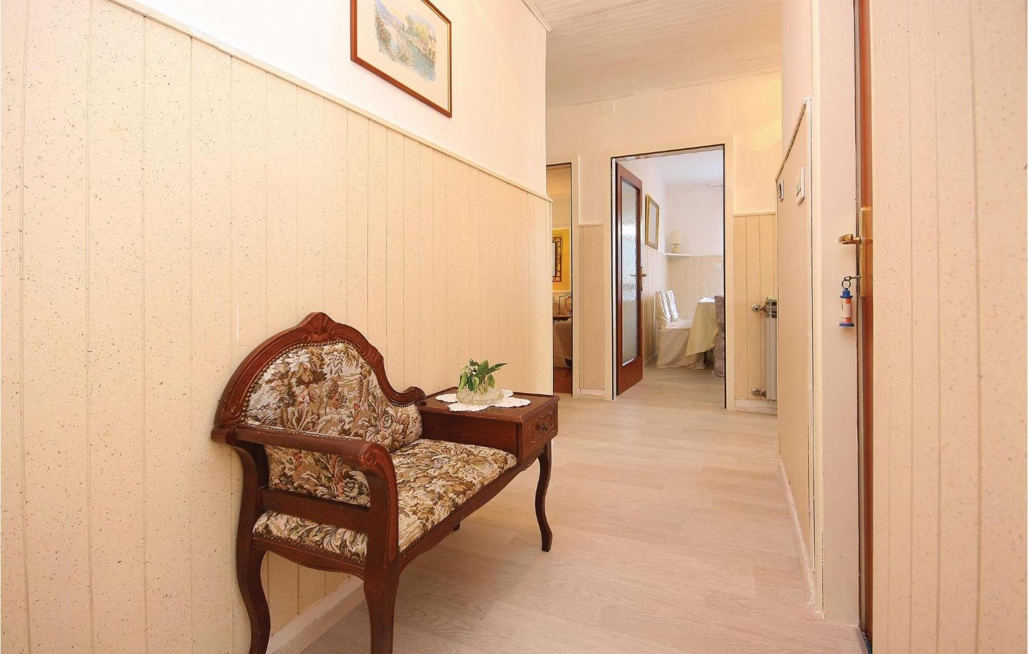 Cozy Apartment In Brodarica With Wifi Exterior photo
